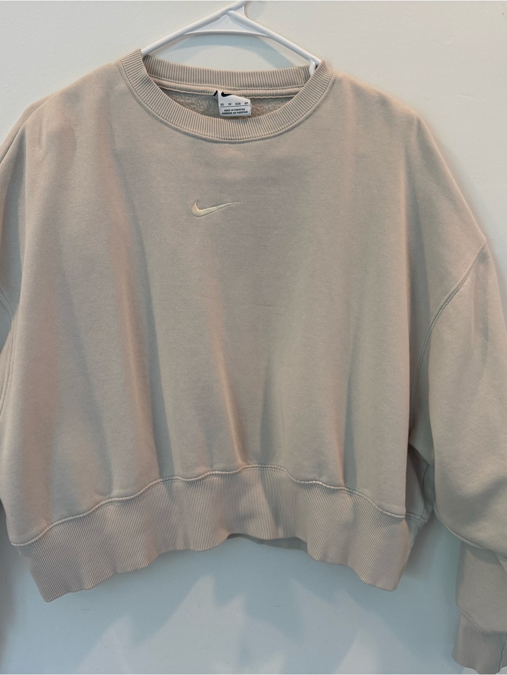 Nike Light Beige Cropped Crew Sweatshirt